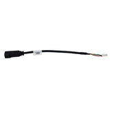 Câble adaptateur USB – connecteur 4 broches pour Volkswagen et Skoda, permettant de relier un lecteur de musique à l’autoradio.
