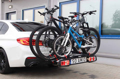 Porte-vélos à plateforme basculante pour trois vélos
