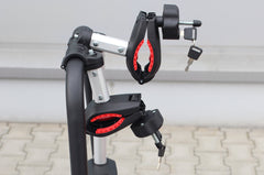 Porte-vélos pour trois vélos avec feux intégrés