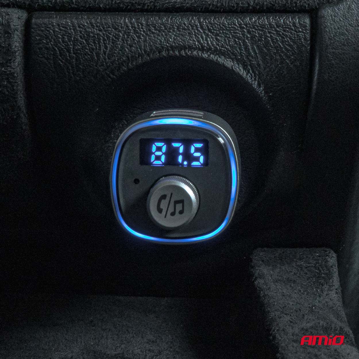 FM-transmitter med Bluetooth og håndfri funktion