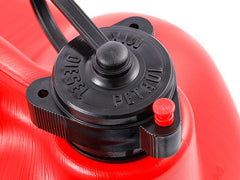 Jerrycan d’essence en plastique 20 litres ovale rouge avec bouchon et entonnoir