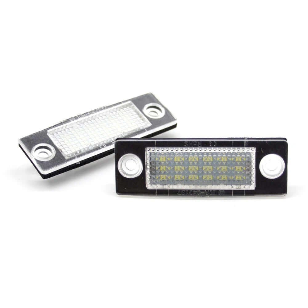 Feux de plaque LED VW & Skoda – CANBUS (Golf 5, Passat, Touran, etc.) avec un éclairage blanc puissant.