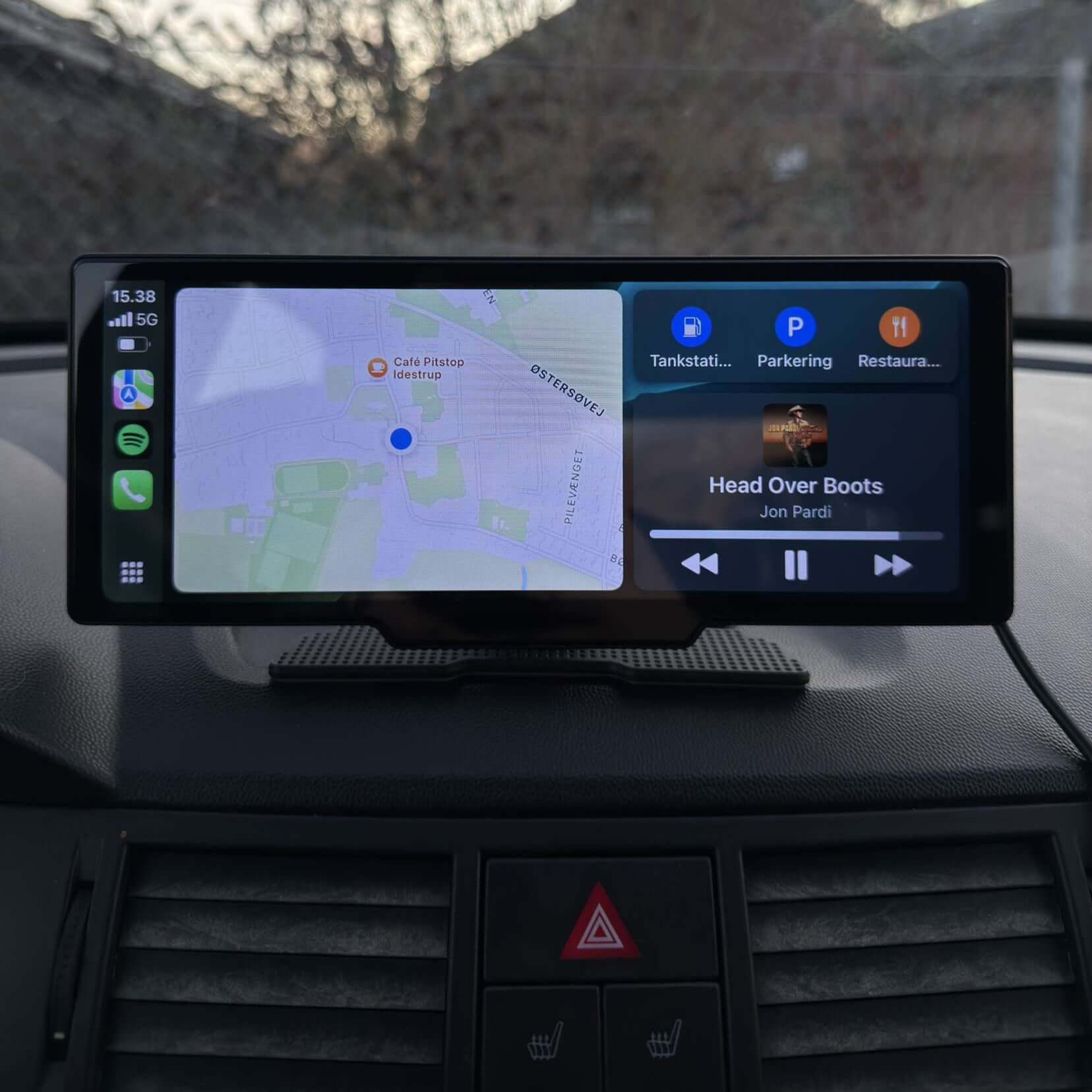 Universel Medium - autoradio 10,26" avec Apple CarPlay et Android Auto – Carmediaeurope.com
