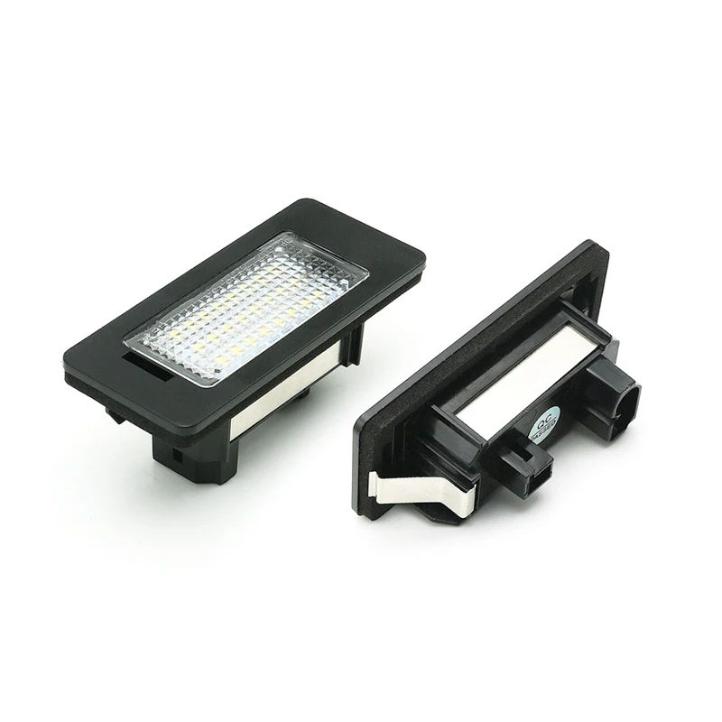 Éclairage de plaque LED BMW – LED blanche (E90, F30, E60, X5, etc.) au design noir pour moderniser l’éclairage de votre voiture.