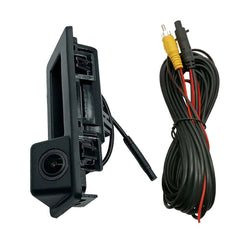 Caméra de recul pour Audi/Skoda/VW – intégrée à la poignée de hayon avec câbles de raccordement et capteur d’image haute qualité.